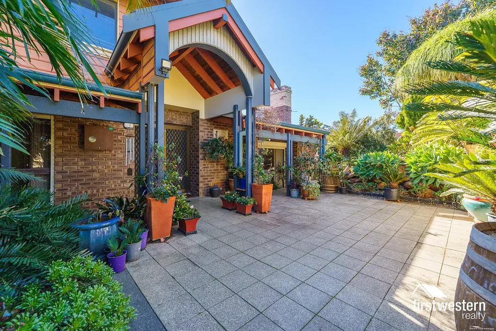 21 Cimbrook Way, Duncraig, WA 6023