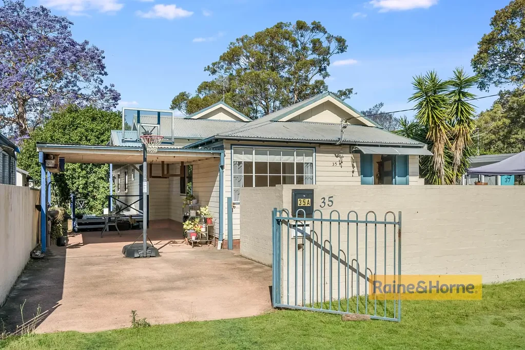Charming Family Home Now Available for Rent!