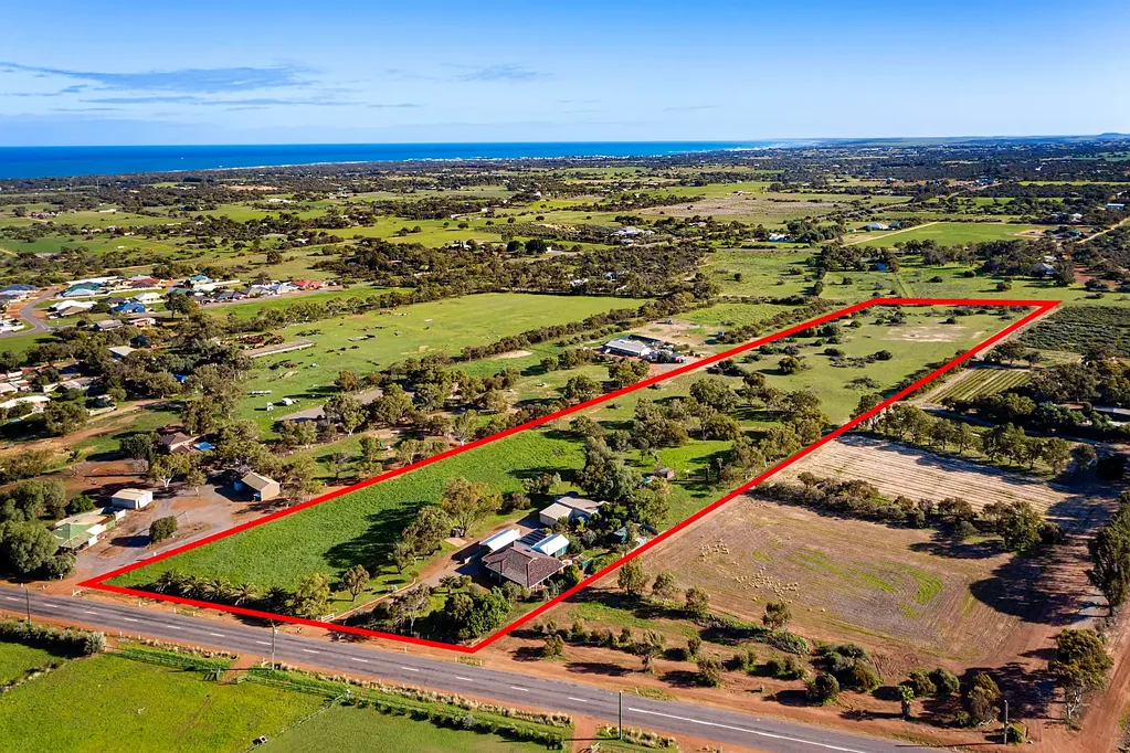291 Chapman Valley Road, Waggrakine, WA 6530