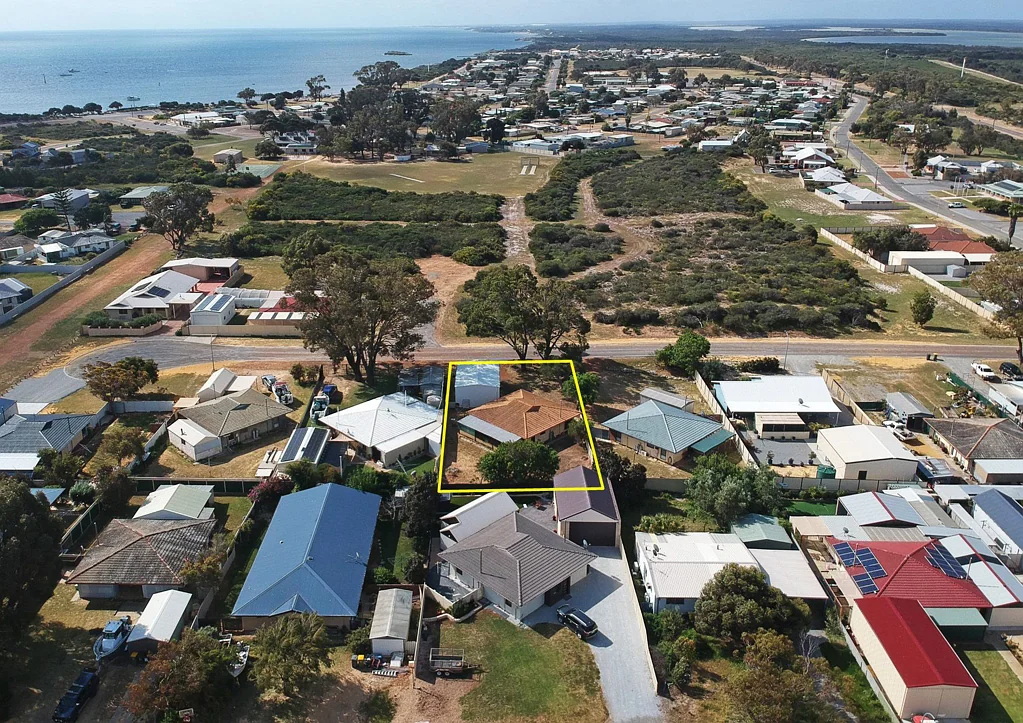 11 Quandong Place, Leeman, WA 6514