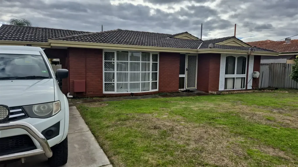 "Charming Family Home for Rent in the Heart of Forrestfield!""Discover Your Dream Family Home for Rent in the Serene Neighborhood of Forrestfield!"