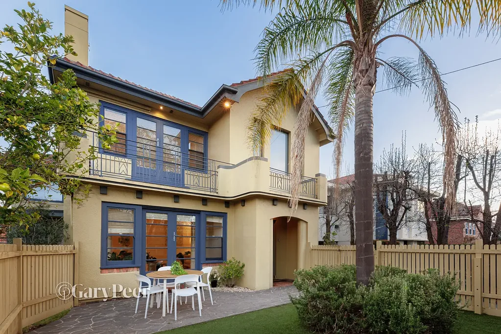 Caulfield North 3 Bedroom Deco delight with garden sanctuary