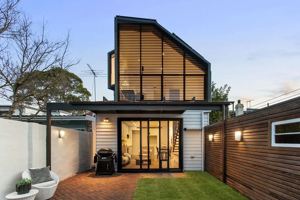 Leichhardt 3ਬੈੱਡਰੂਮ A Creative Transformation of a Character Home