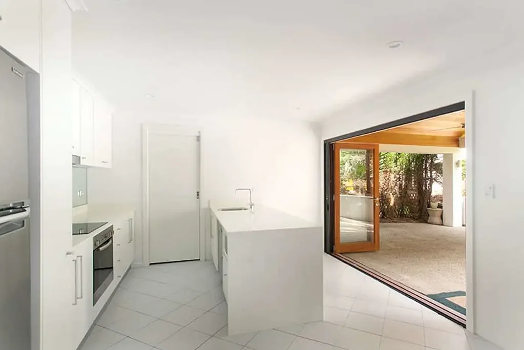 Coastal Living Opposite Narrabeen Beach