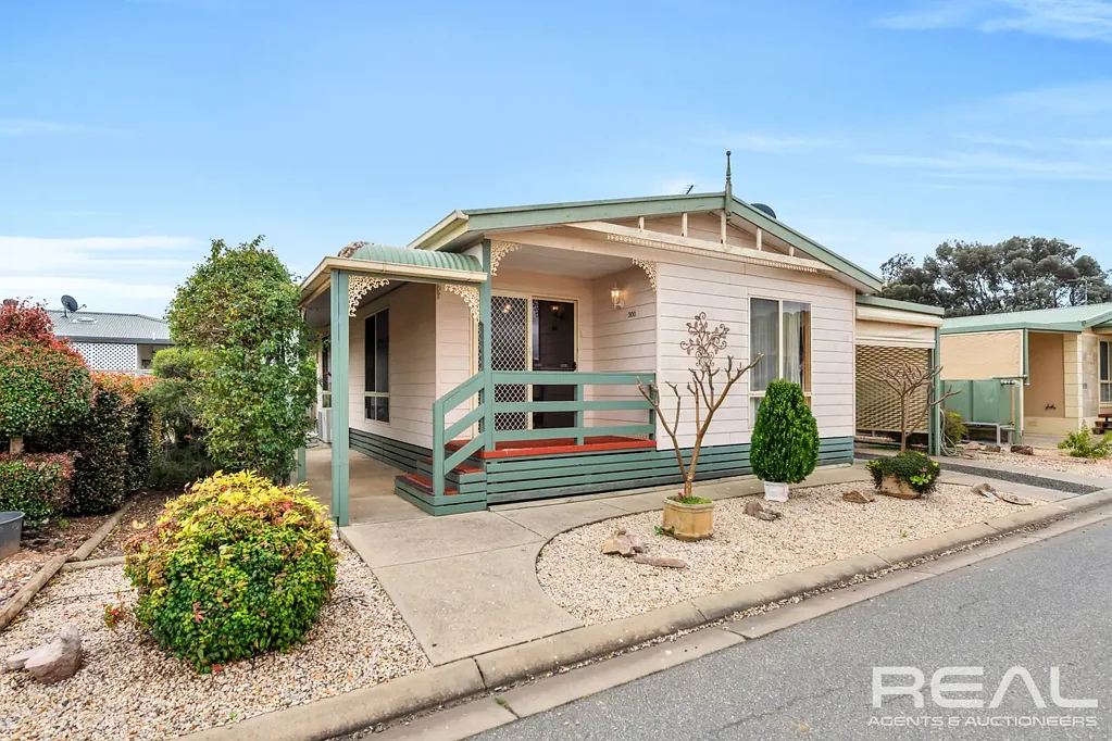 Hillier 2Kwarto 300 Correa Street, Hillier Residential Park