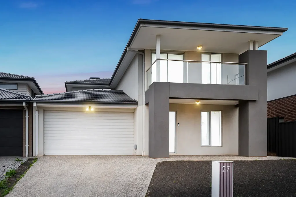 Rockbank 4ਬੈੱਡਰੂਮ Contemporary Family Living with Space, Style & Versatility