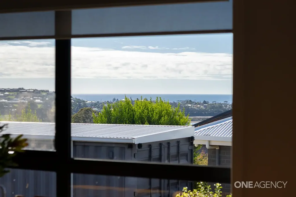 Ulverstone 3બેડરૂમ A Modern Home With So Much To Offer