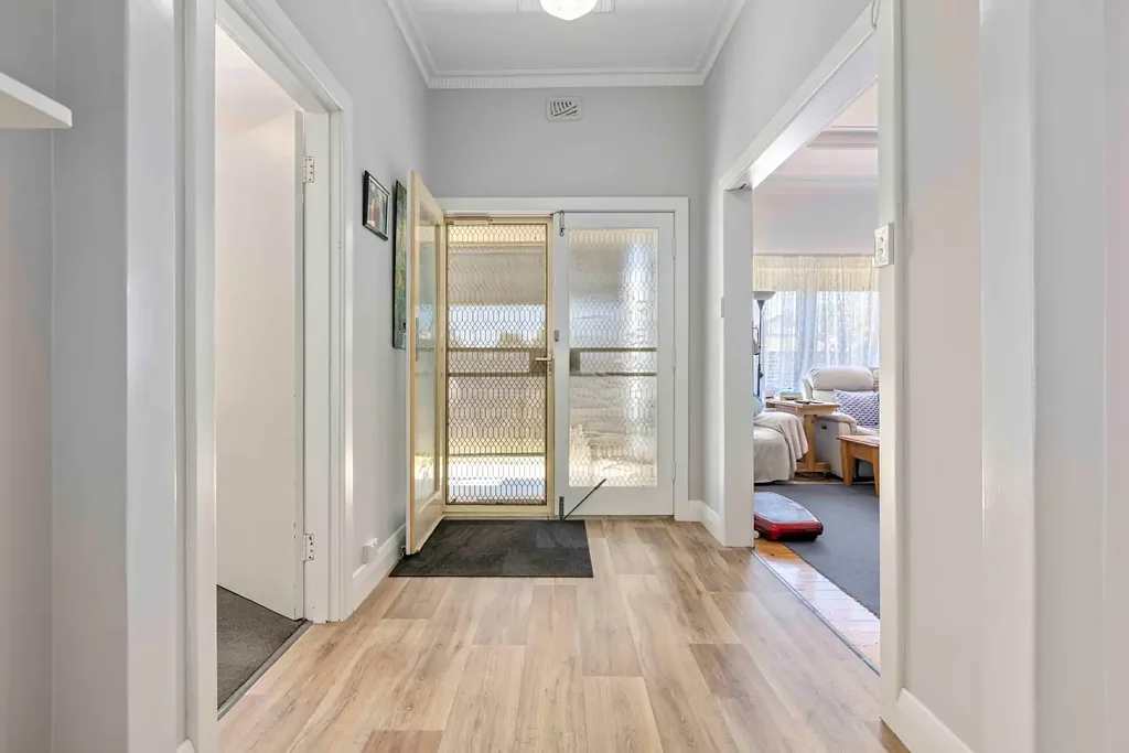 Nuriootpa 4 Bedroom Family-Sized Living with Barossa Soul