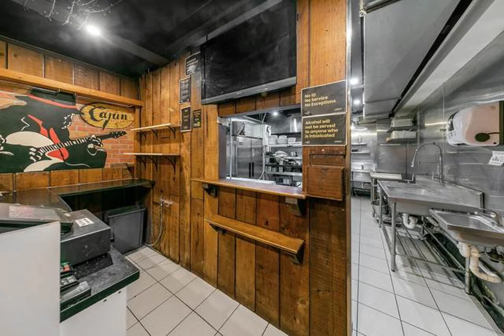 Auckland Central TURNKEY FOOD COURT SPACE AT ELLIOTT STABLES