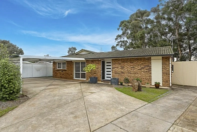 Parafield Gardens 3Moenga Security, Comfort and Free-flowing Space on a Secure Traditional Allotment!