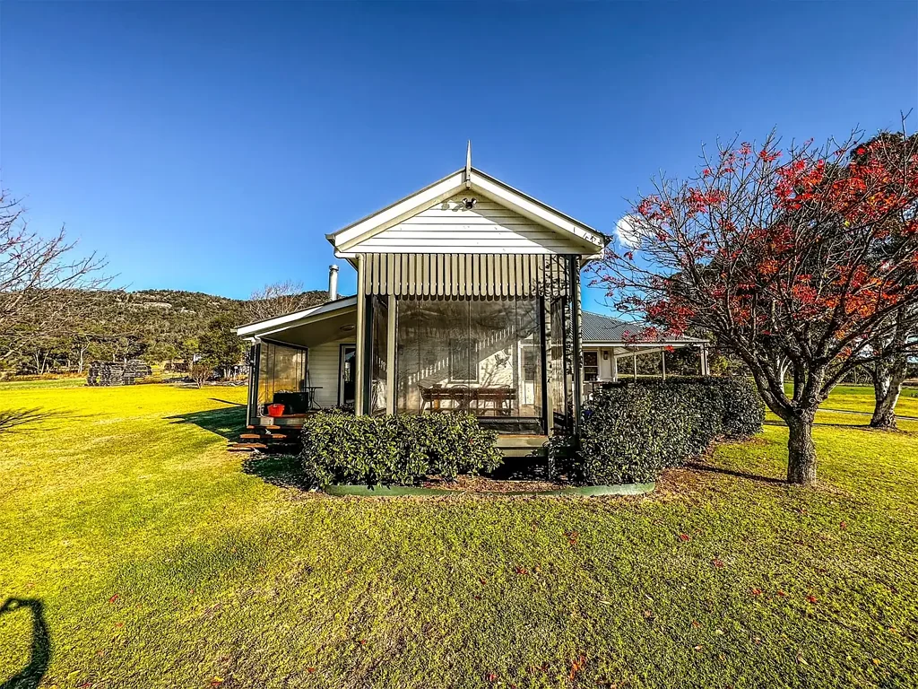 3 Bedroom Home - Fully Furnished - Severnlea