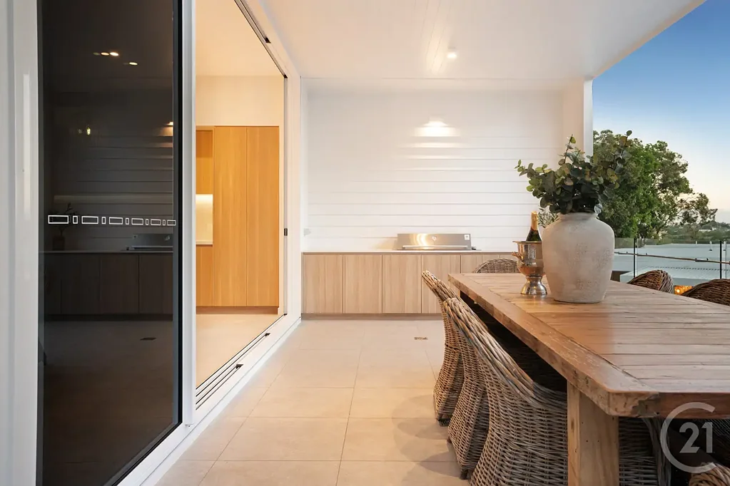 Noosa Heads 2Zimmer LUXURY LIVING ELEVATED - Final 2 Villas Available