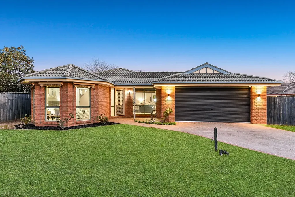 66 Edgbaston Circuit, Berwick, VIC 3806