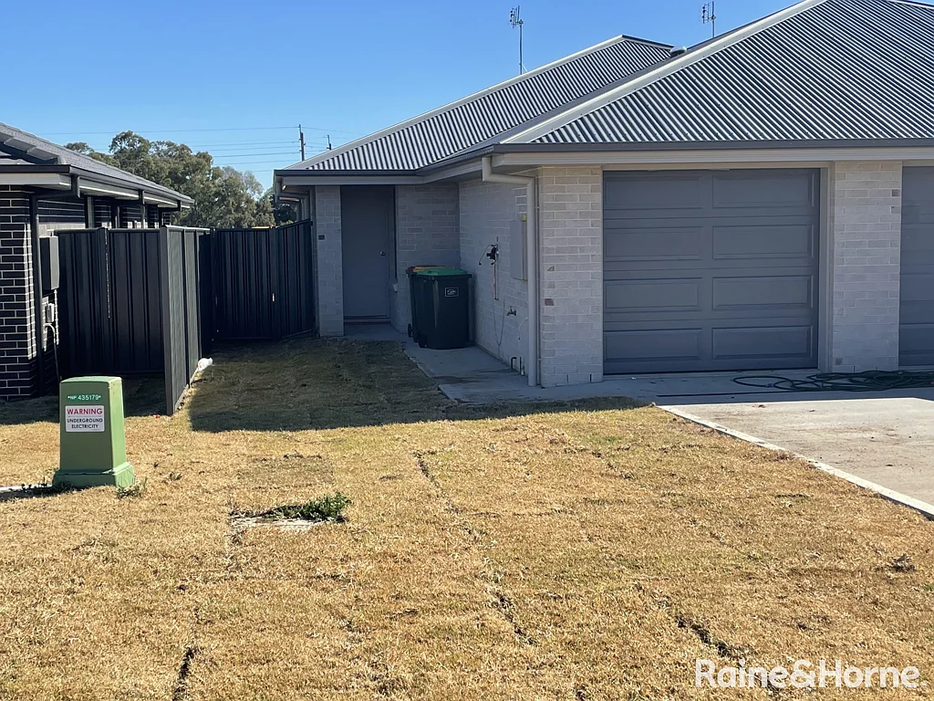 2 Bedroom West Tamworth Unit