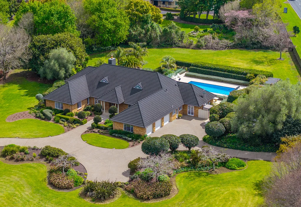 Karaka 1.04公顷奢华庄园，四地块RC正式获批，步行至诊所/学校！ Luxury Karaka Lifestyle - 4 Lots RC Approved