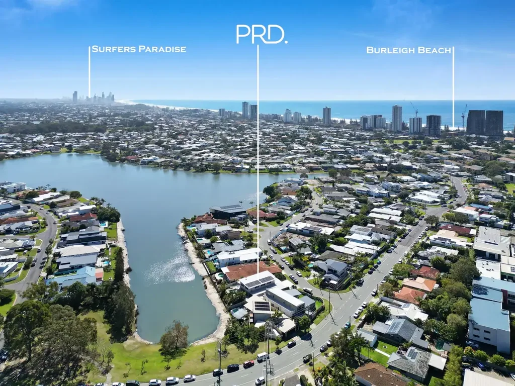 Burleigh Waters 4ਬੈੱਡਰੂਮ Sought After Waterfront Dual Living on Kingfisher Crescent