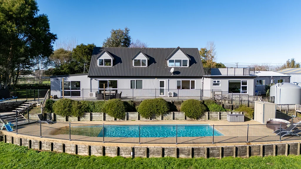 Te Kowhai 8ਬੈੱਡਰੂਮ Reduced Again !