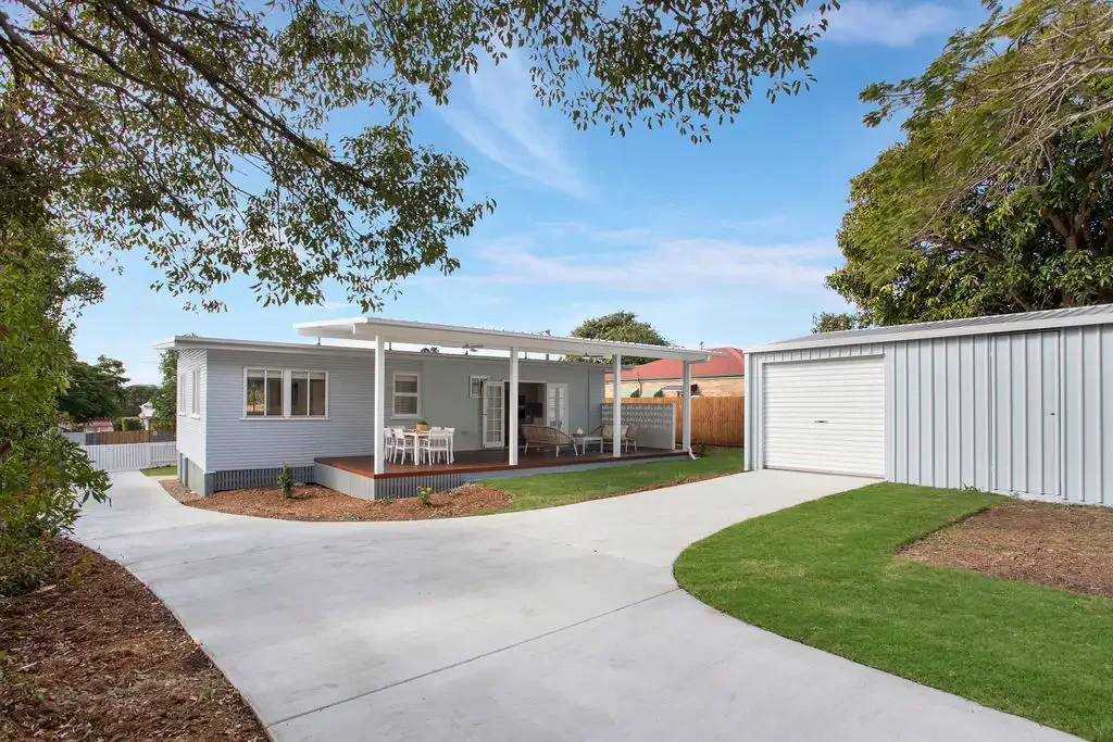 Booval 3Zimmer TOP-CLASS RENOVATION | APPROVED 2-BEDROOM GRANNY FLAT - “Opportunity Knocks! Owner Says: Make Your Offer!”
