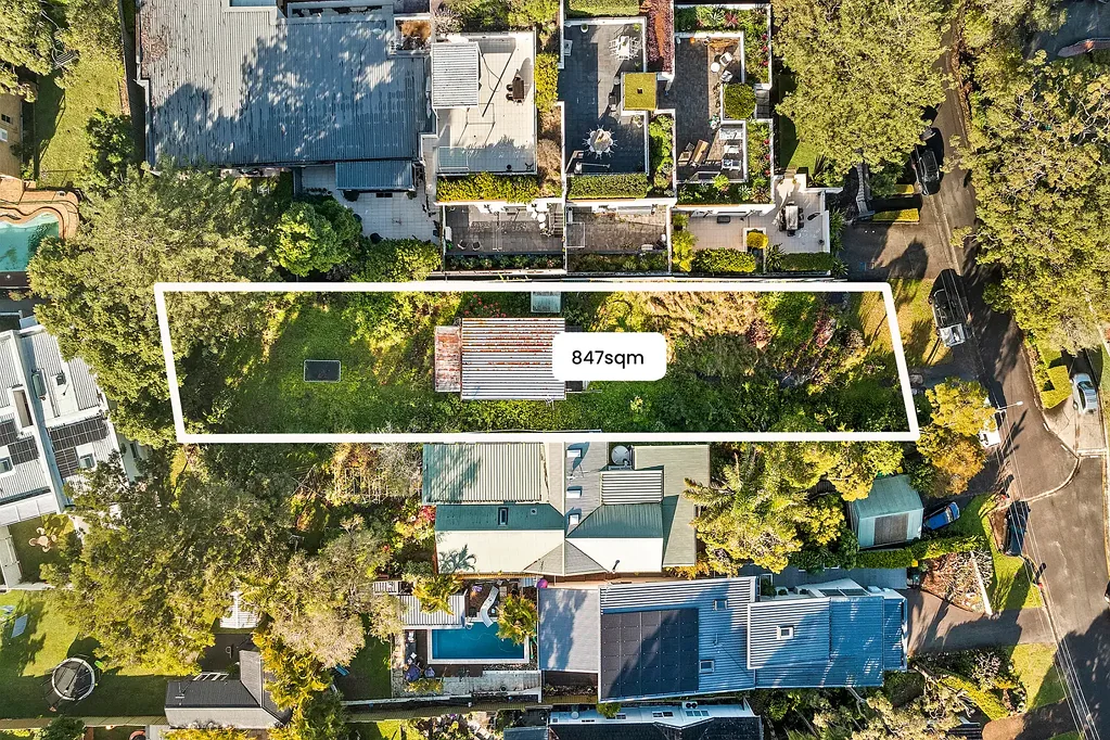 Gymea Bay 1Kwarto Prime 847sqm Landholding with DA Lodged for Duplex Development (STCA)