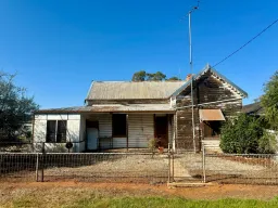 78 Drummond Street, Lockhart