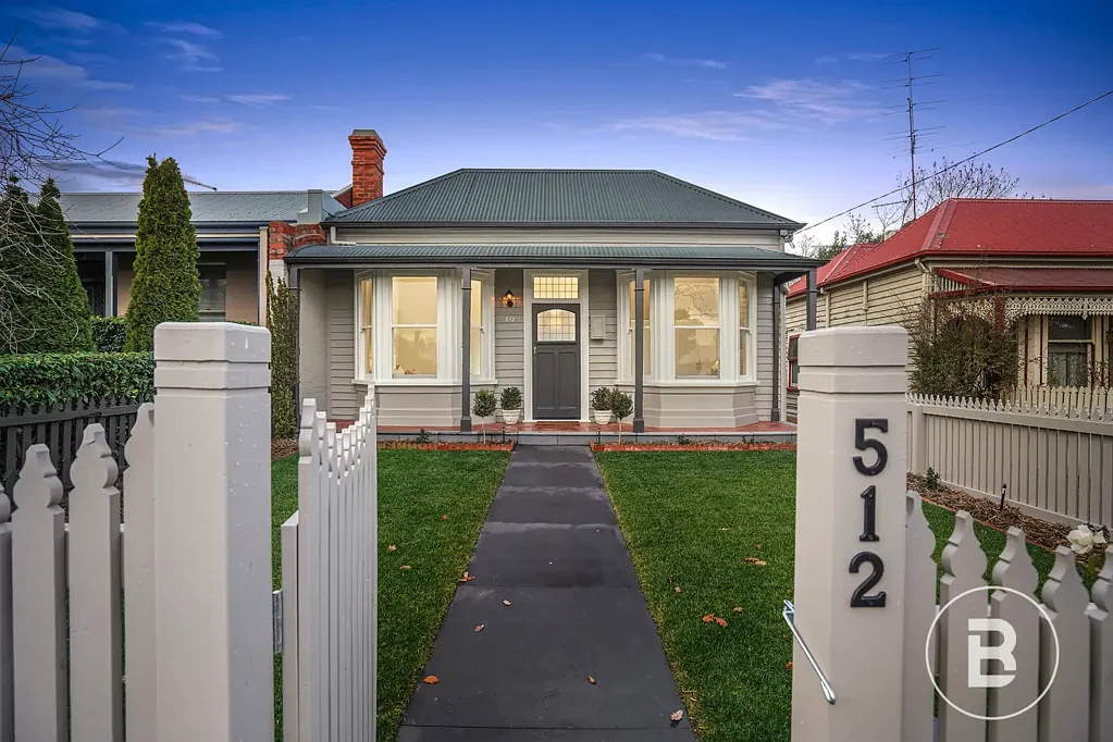 Soldiers Hill 3chambre BRAND NEW THREE BEDROOM HOME WITH PERIOD CHARM RETAINED