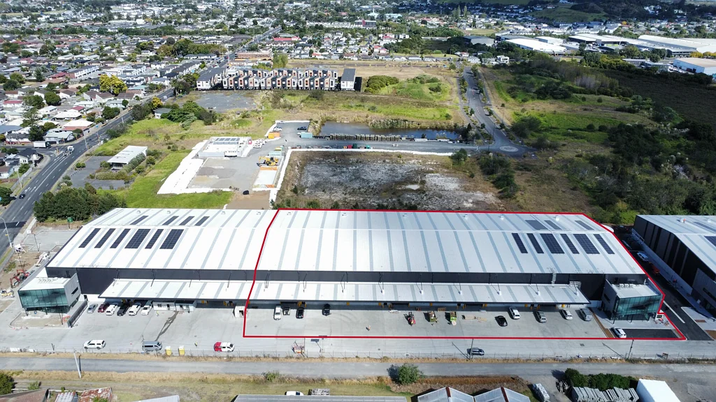 Favona Large-scale Favona warehouse opportunity