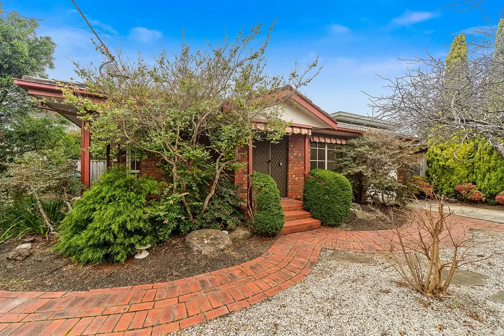 - MOUNT ELIZA WAY -