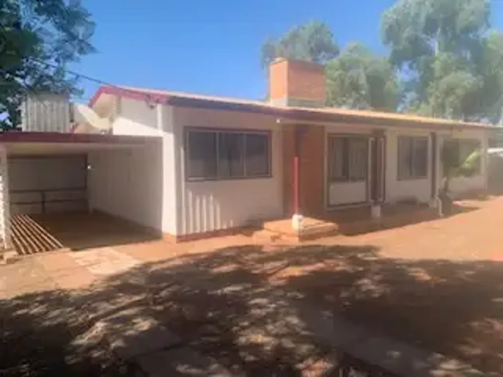 Cobar 3房  Great Investment Property or First Homeowner