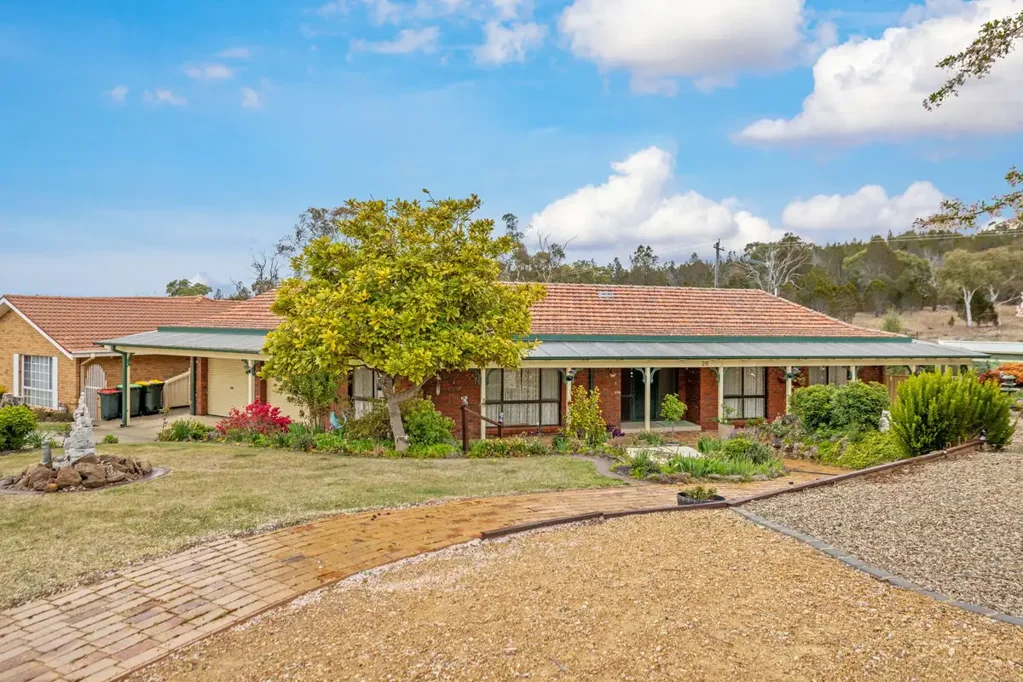 Cooma 3房  Location, Space And Liveability