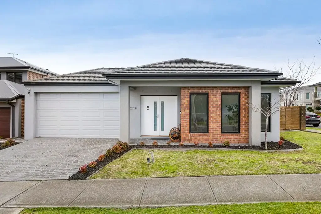 17 Venezia Promenade, Greenvale, VIC 3059