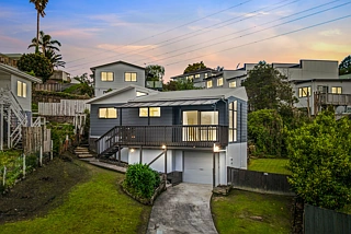 13 Frosses Place, Massey, Waitakere City