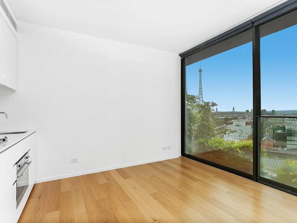 Sun drenched North Facing apartment