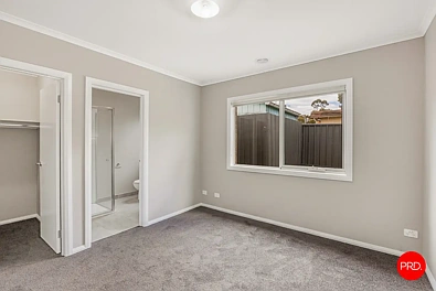 21B Station Street, Kangaroo Flat, VIC 3555, 3 Bedrooms, 2 Bathrooms, House