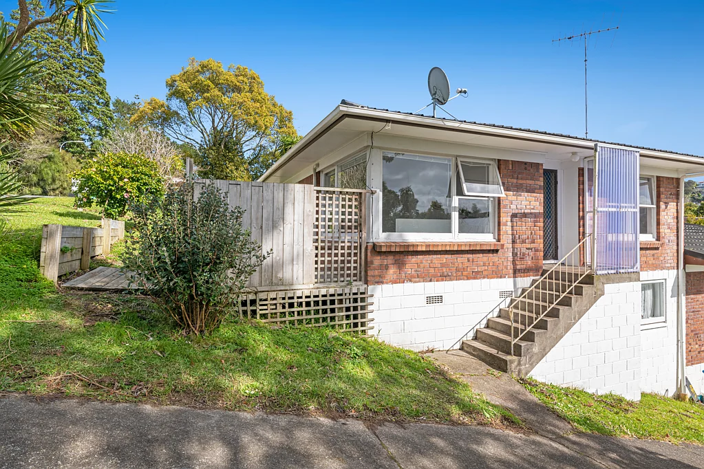 Totara Vale 3部屋 Brick & Block Family Home