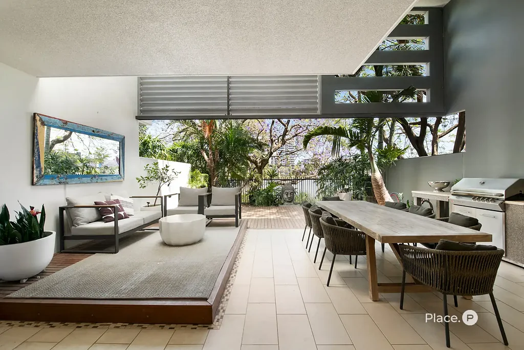 West End 4房 West End河滨豪宅 442m²私享泳池 4卧4卫 Gaggenau厨房 综合体配套齐全 Once-in-a-Lifetime Riverfront Villa – Owner Says Sell