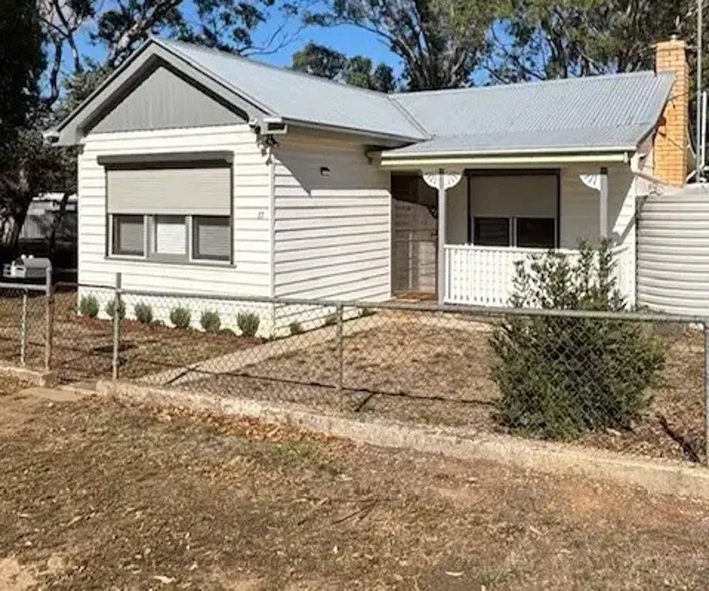 Quaint Two Bedroom Weatherboard Home in Avoca
