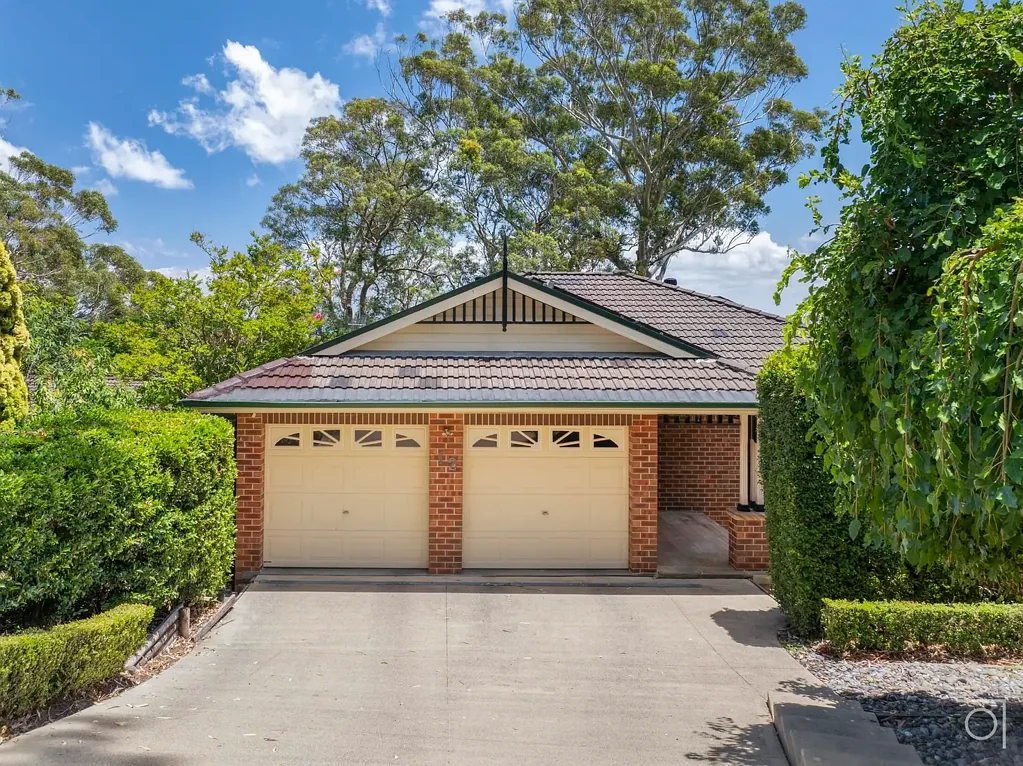 Nelson Bay 4房  From Our Aspect, An Immaculate Family Home With Water Views