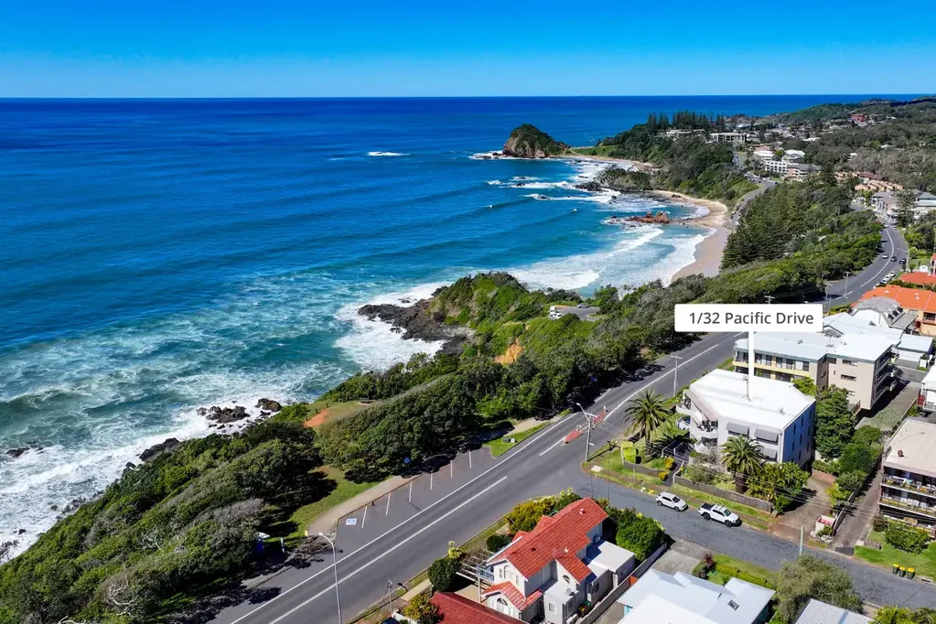 Port Macquarie 3ਬੈੱਡਰੂਮ Spacious Ground Floor Coastal Retreat with Ocean Views & Garden Serenity