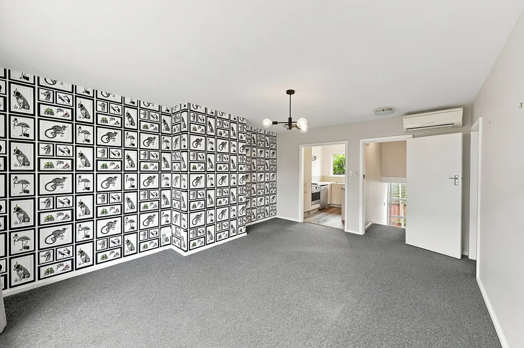 Merivale 2कमरा Estate Sale - Will Be Sold, Close to Merivale Mall