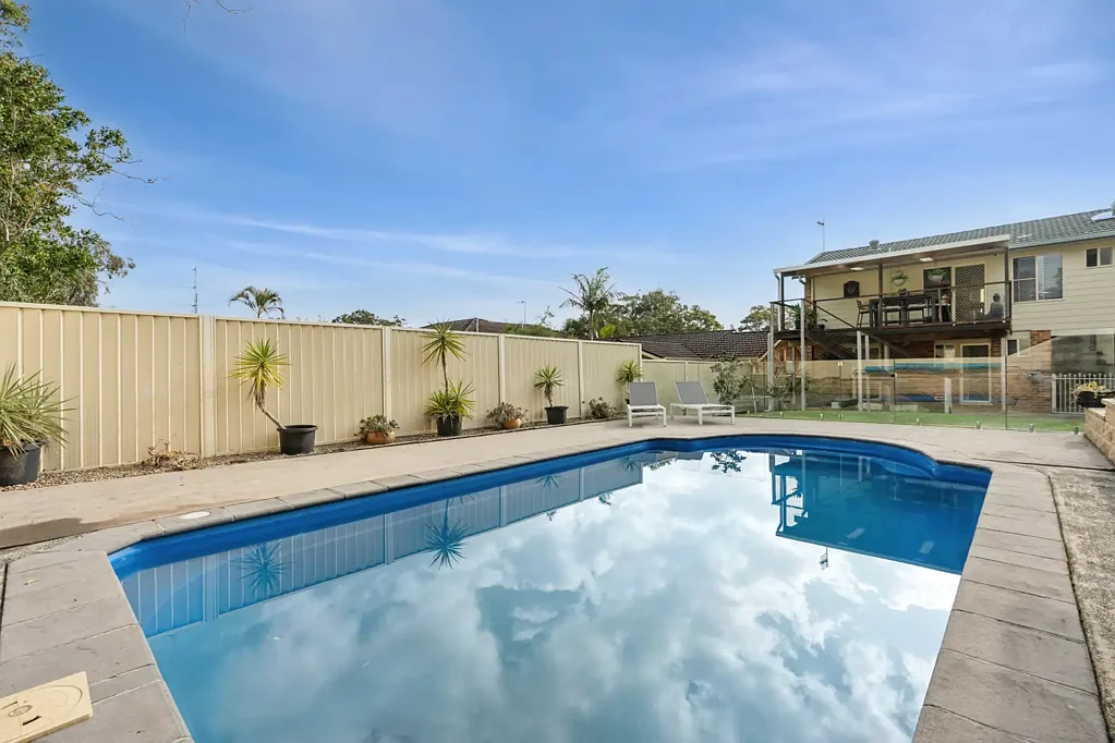 Lake Munmorah 5બેડરૂમ Spacious Family Living with Pool & Room to Entertain!