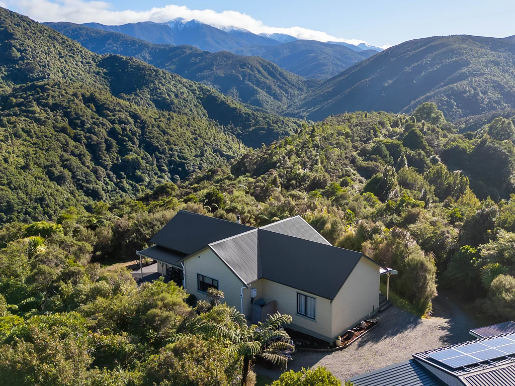 Carterton  Mangatarere Wilderness Lodge