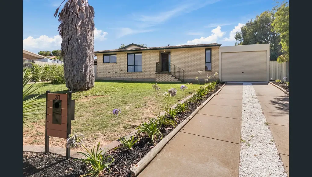 3 BEDROOM HOME with ample entertaining space