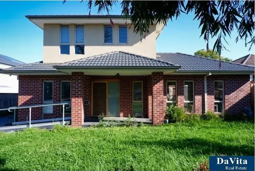 Fully Furnished Accommodation With Private Ensuite, Walk to Monash University!