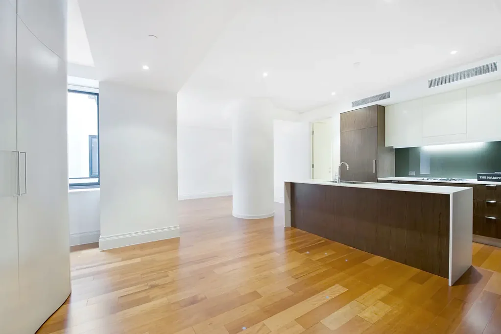 Sleek one-bedroom apartment in Iconic The Hampton
