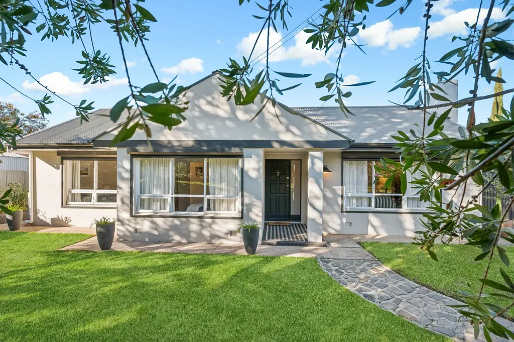 Hahndorf 5બેડરૂમ Big on space with room to grow