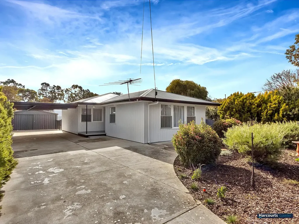 Spacious 3 Bedroom Home Close to the Mainstreet of Tanunda