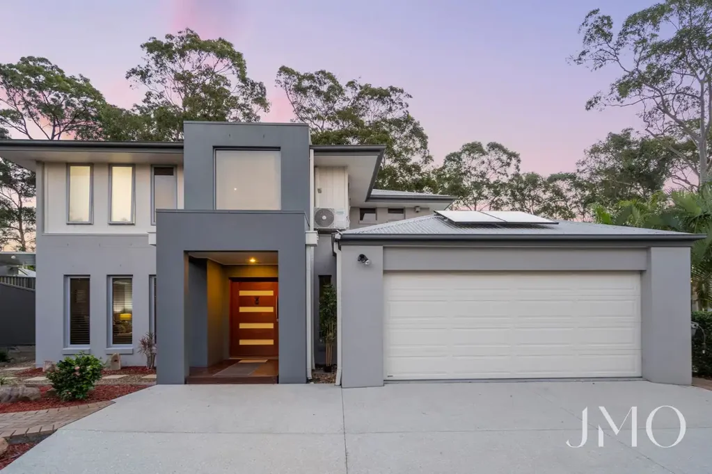 Ormeau 5침실 Exceptional Family Living on 890m² – Former Metricon Display Home in Jacobs Ridge