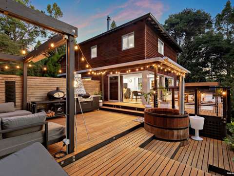 Titirangi 4部屋 SECLUDED EXECUTIVE FAMILY HOME