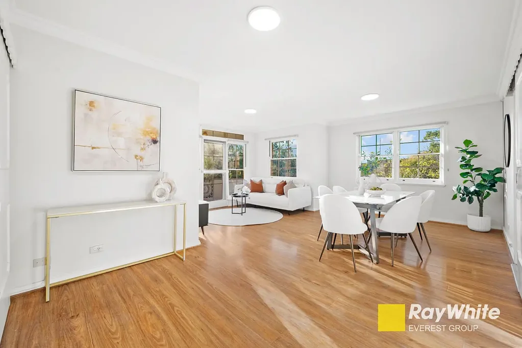 Epping 3Kwarto Sunlit Three-Bedroom Home with Modern Upgrades in a Prime Epping Location