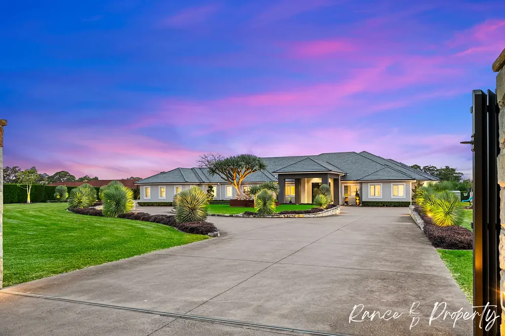 Annangrove 7房  本周六（6月14日）下午2:00至2:45开放参观  OPEN HOME THIS SATURDAY 6TH SEPTEMBER AT 1:00 - 1:45PM